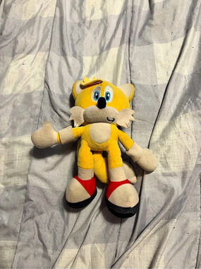 Sega Sonic the Hedgehog Tails Plush Yellow & Red